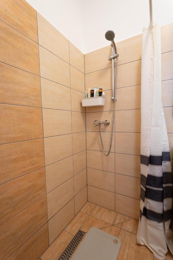 Sunbird Apartman บูดาเปสต์ ภายนอก รูปภาพ