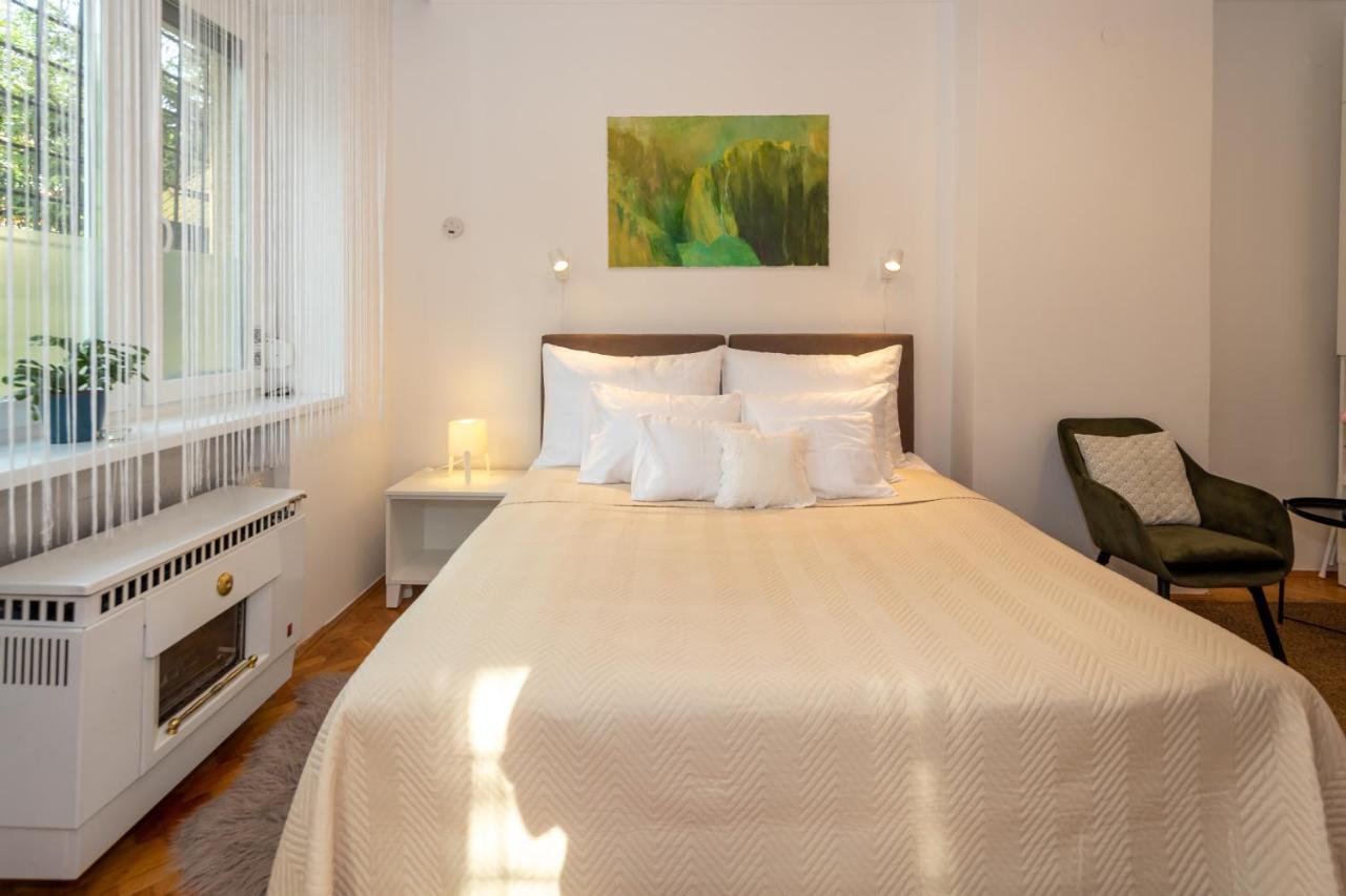Sunbird Apartman บูดาเปสต์ ภายนอก รูปภาพ