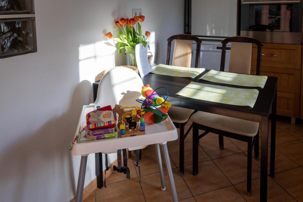 Sunbird Apartman บูดาเปสต์ ภายนอก รูปภาพ