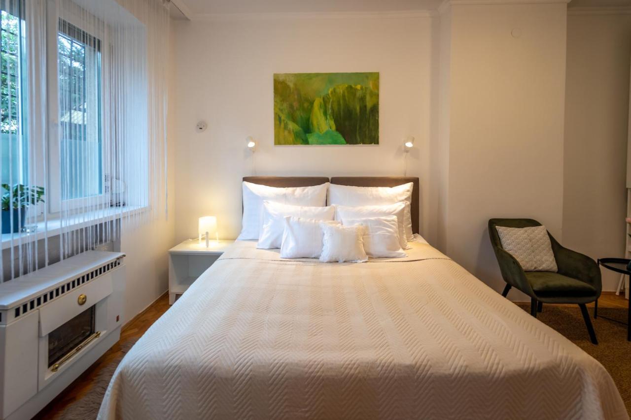Sunbird Apartman บูดาเปสต์ ภายนอก รูปภาพ