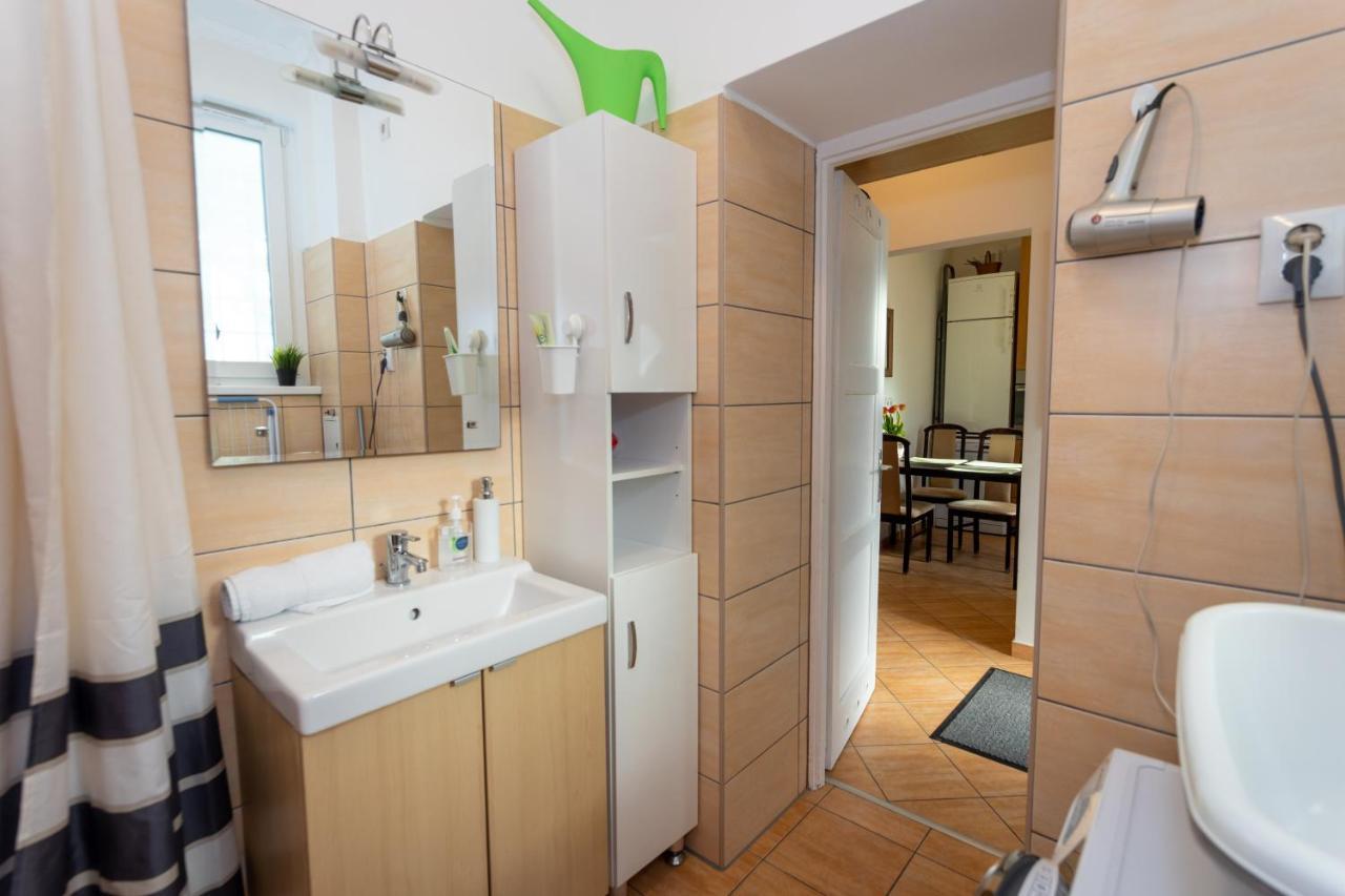 Sunbird Apartman บูดาเปสต์ ภายนอก รูปภาพ