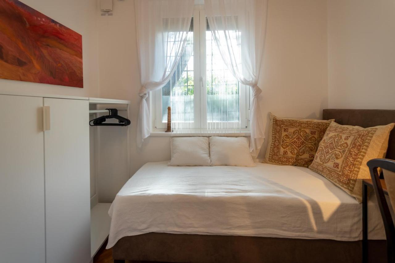 Sunbird Apartman บูดาเปสต์ ภายนอก รูปภาพ